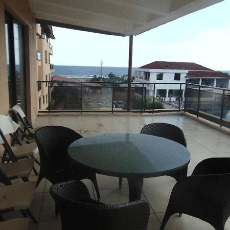 Palm Spring Resort Monrovia Zewnętrze zdjęcie