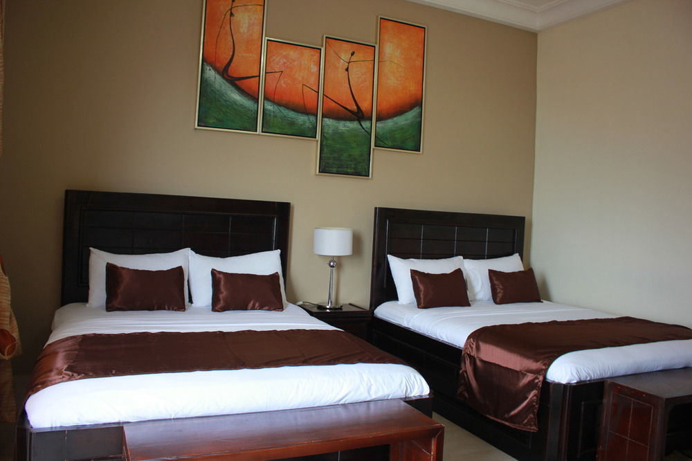 Palm Spring Resort Monrovia Zewnętrze zdjęcie