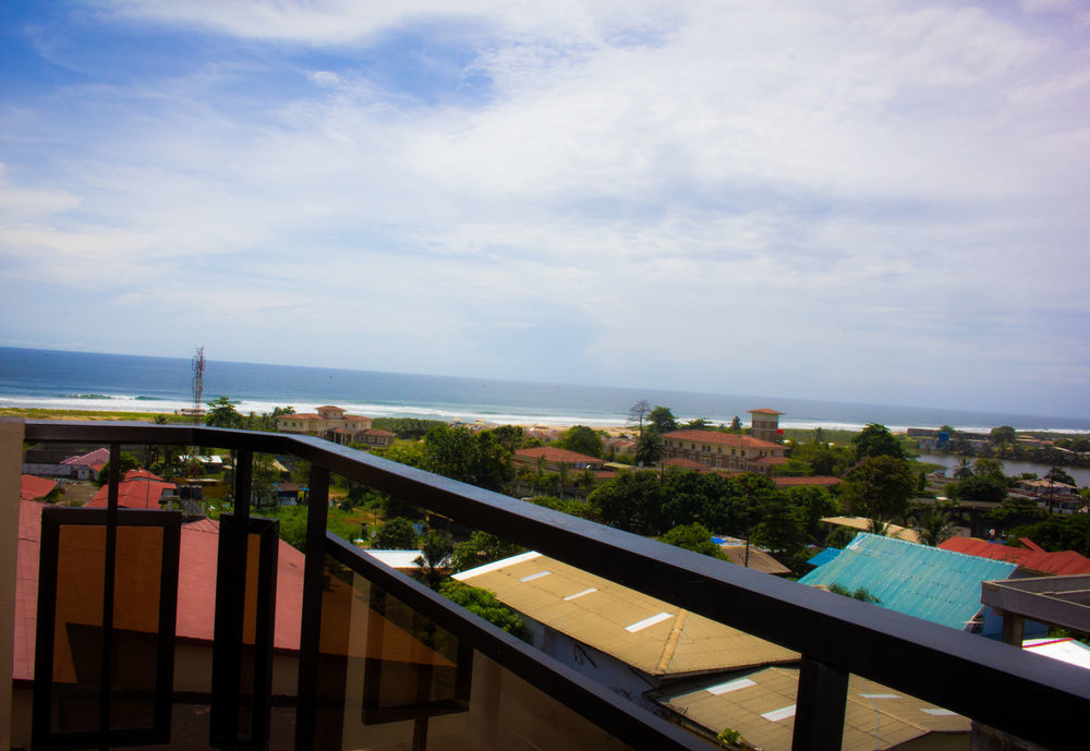 Palm Spring Resort Monrovia Zewnętrze zdjęcie