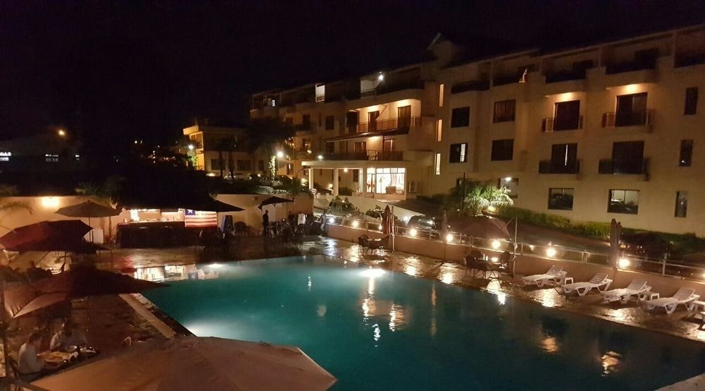 Palm Spring Resort Monrovia Zewnętrze zdjęcie