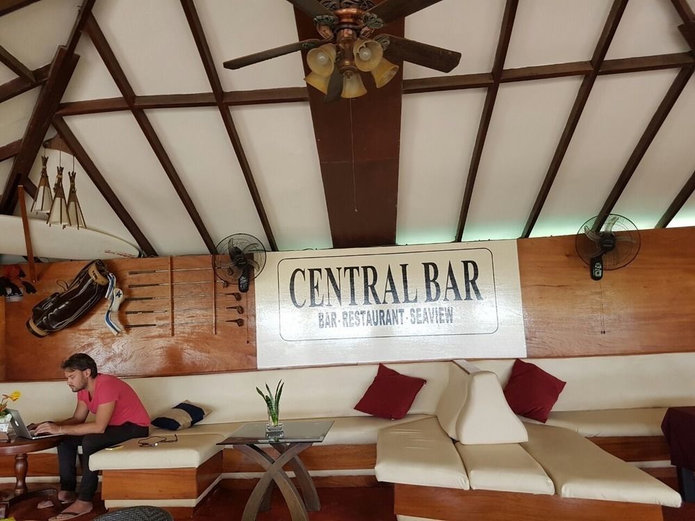Palm Spring Resort Monrovia Zewnętrze zdjęcie