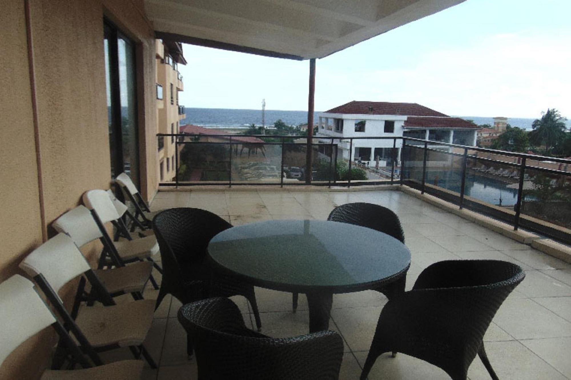 Palm Spring Resort Monrovia Zewnętrze zdjęcie