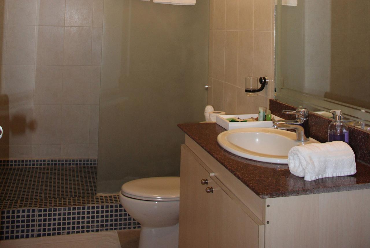 Palm Spring Resort Monrovia Zewnętrze zdjęcie