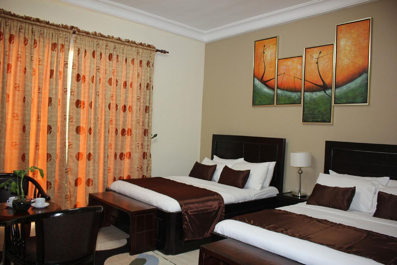 Palm Spring Resort Monrovia Zewnętrze zdjęcie